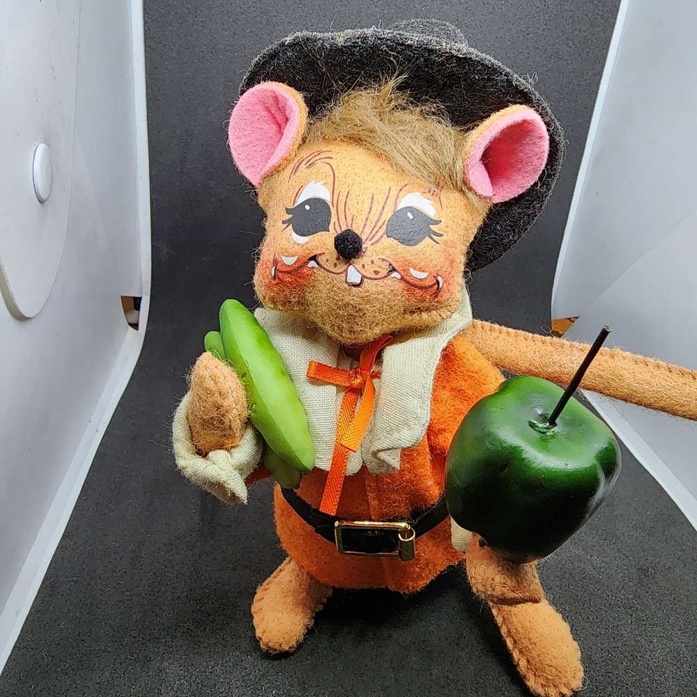 Annalee Pilgrim Mice - Picture 6 of 16